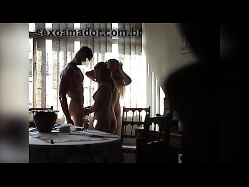 ❤️ Miqtë e seksit ftojnë një burrë gjigant dhe një treshe me të ️❌ Video seksi në sq.pornolymp.ru ❤