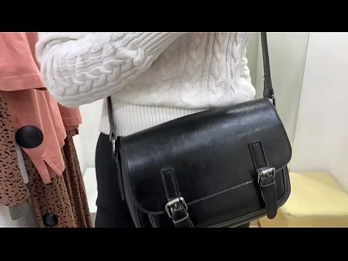 ❤️ Masturbim publik i kurvës së re FeralBerry me një dildo në dhomën e montimit ️❌ Video seksi në sq.pornolymp.ru ❤